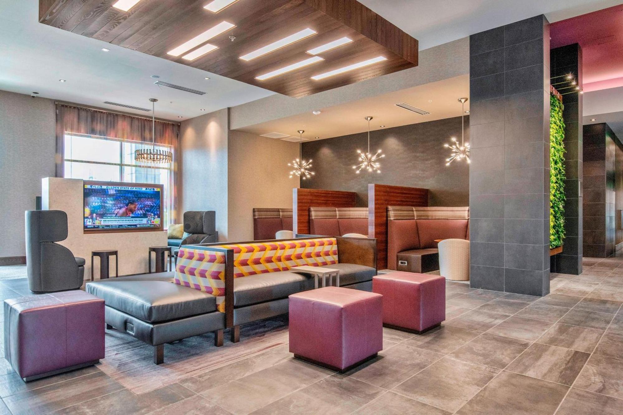 Hotel Courtyard By Marriott Raleigh Cary/Parkside Town Commons Zewnętrze zdjęcie