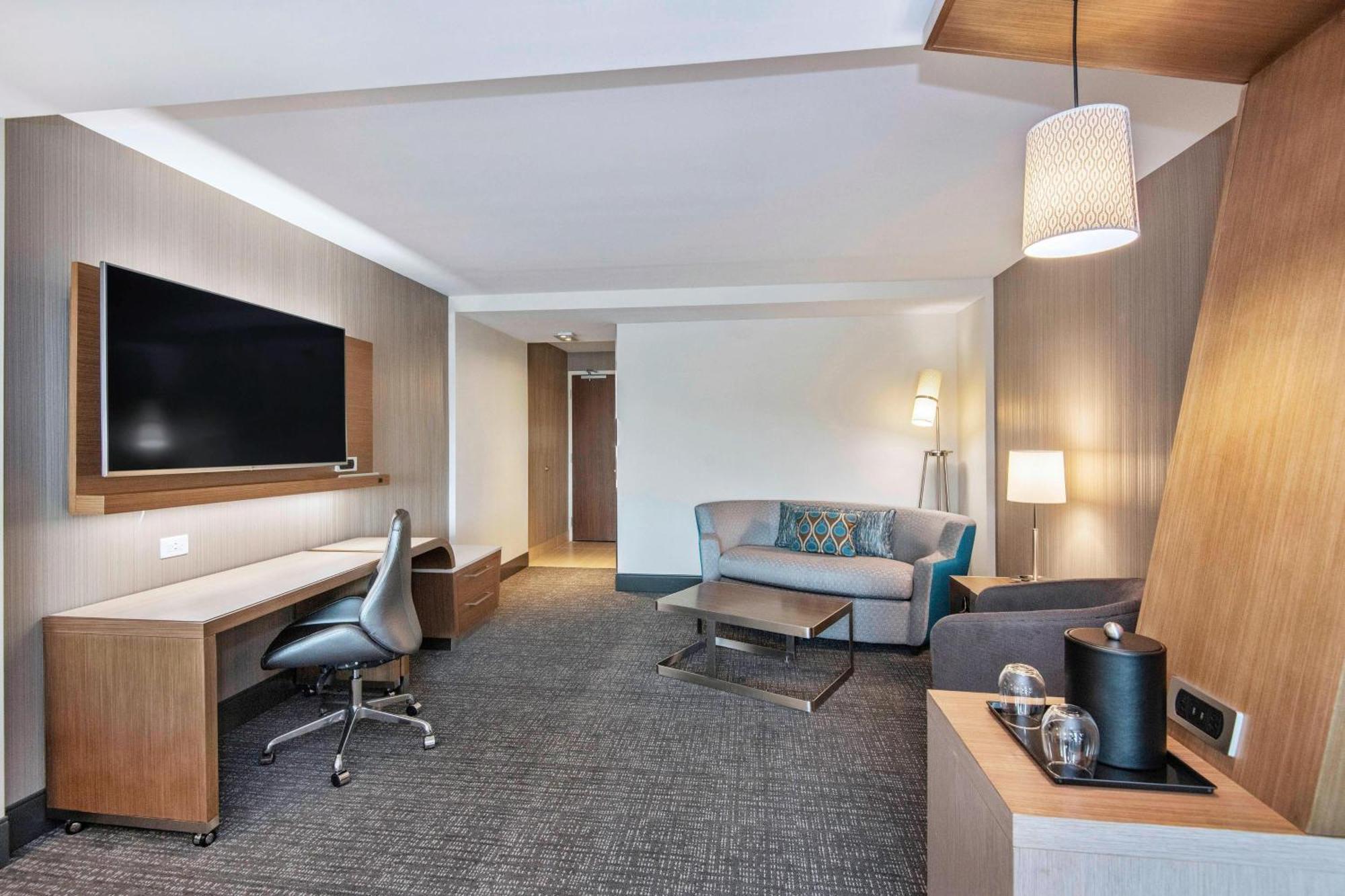 Hotel Courtyard By Marriott Raleigh Cary/Parkside Town Commons Zewnętrze zdjęcie