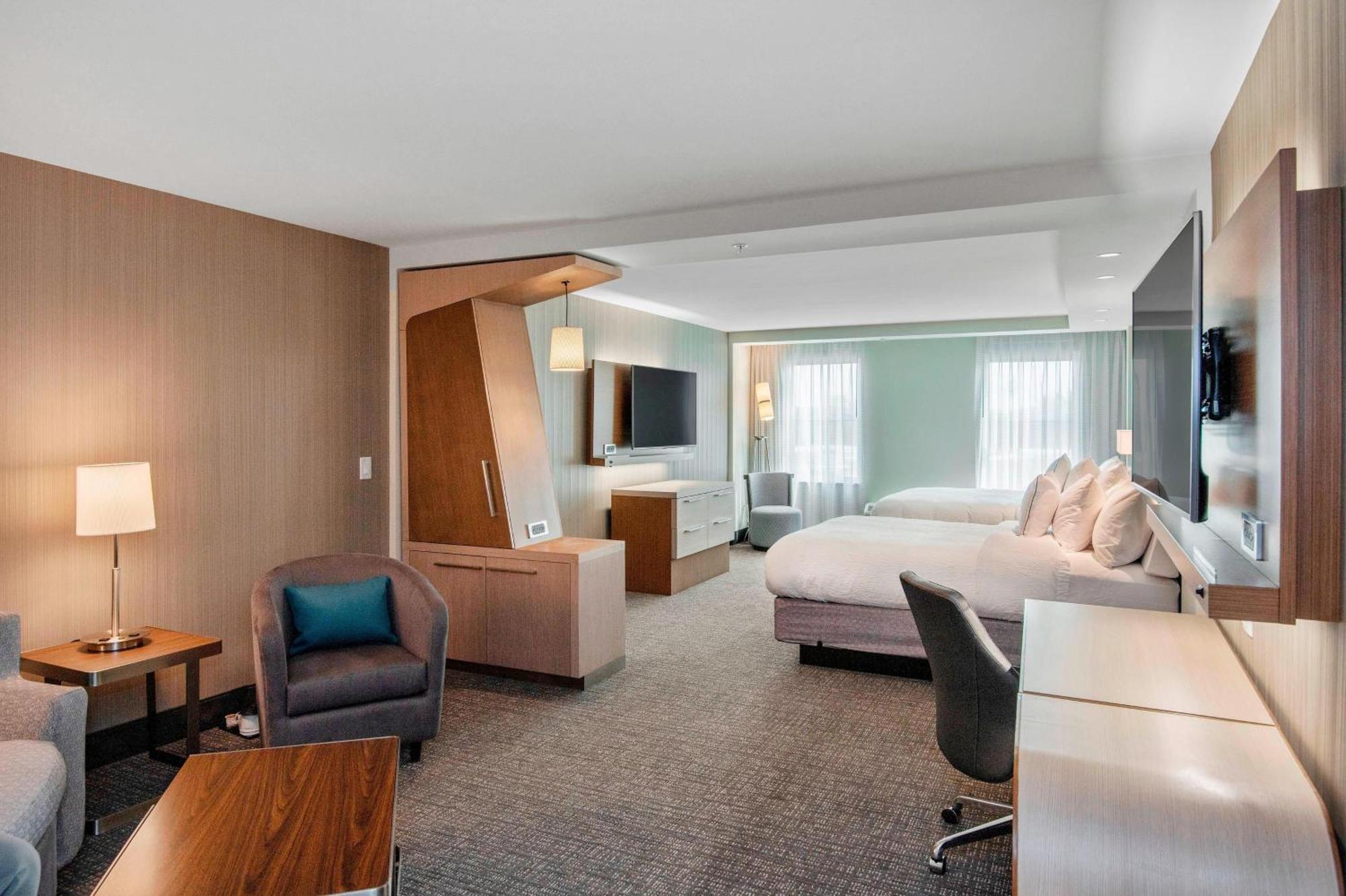 Hotel Courtyard By Marriott Raleigh Cary/Parkside Town Commons Zewnętrze zdjęcie